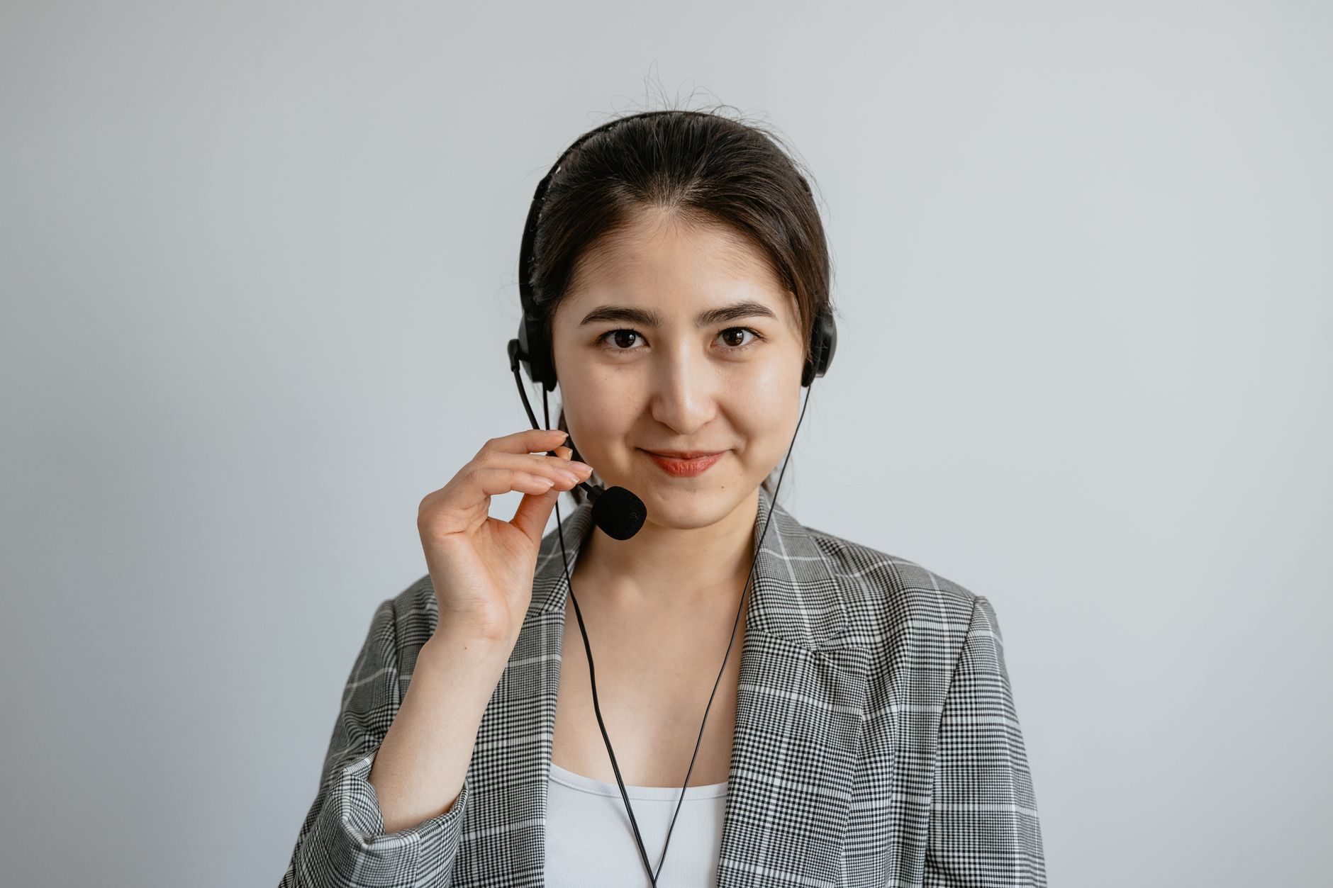 Gaji web support dan helpdesk senior di perusahaan multinasional